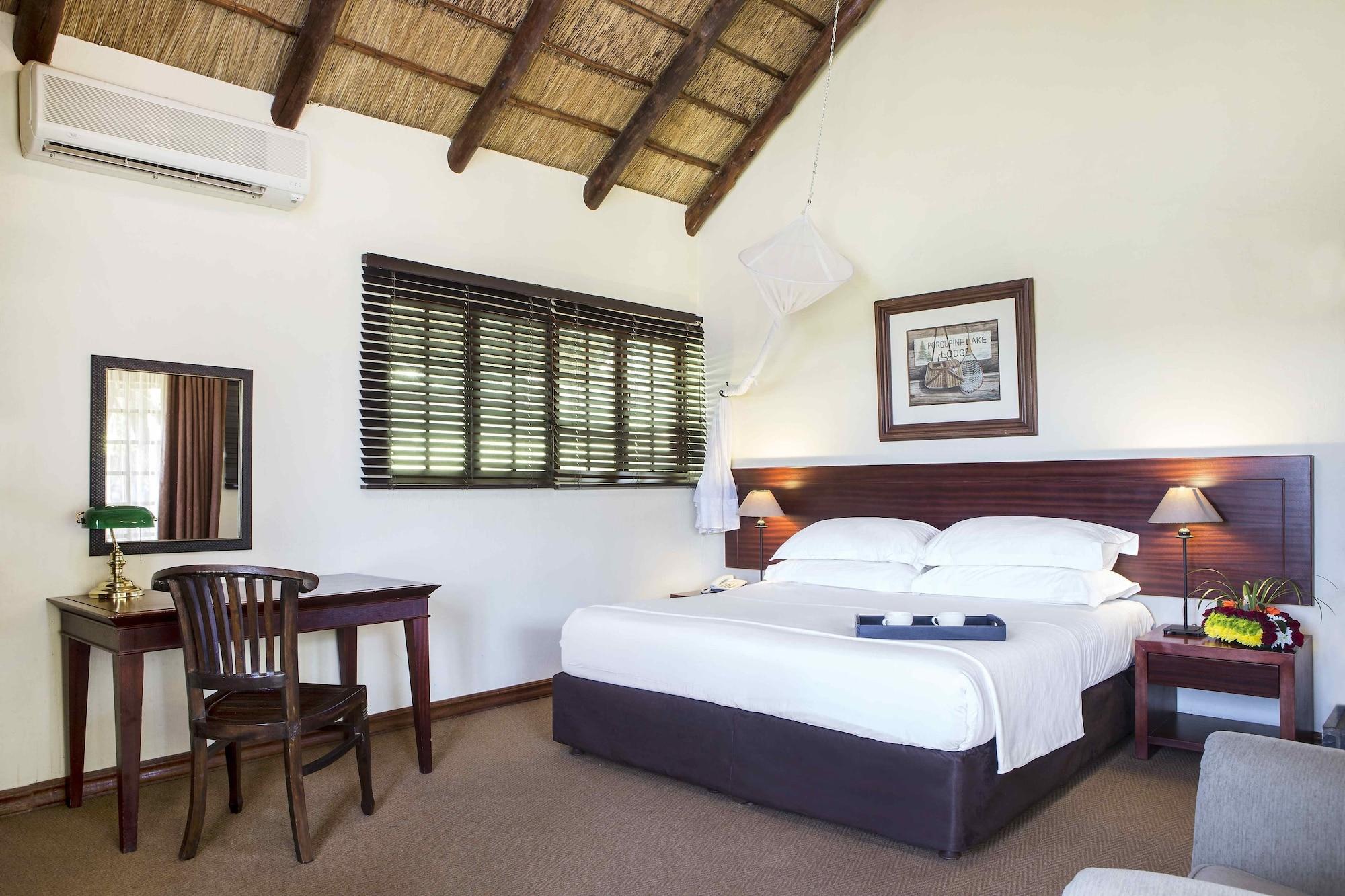 พรีเมียร์ โฮเทล รูเดอวัลเลย์ Hotel พริทอเรีย ภายนอก รูปภาพ
