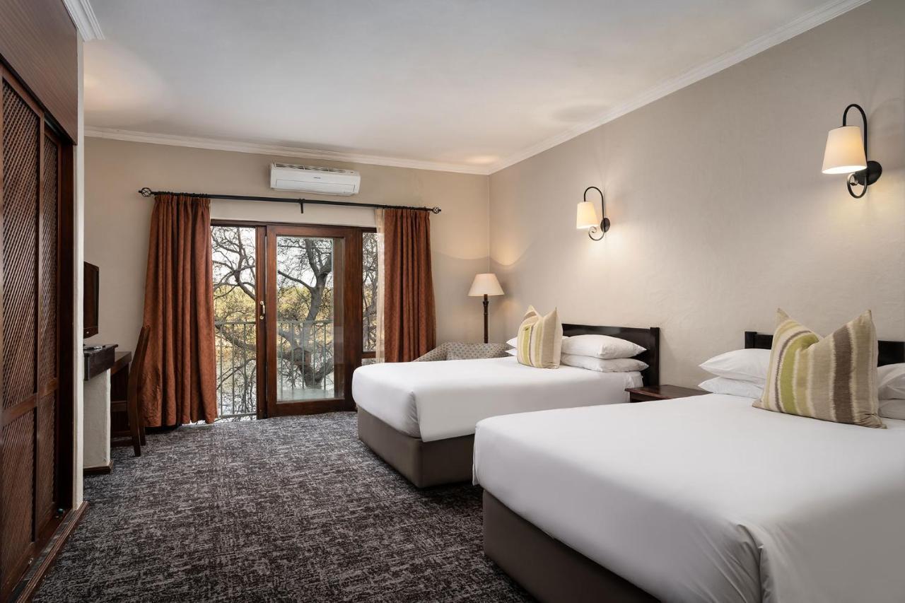 พรีเมียร์ โฮเทล รูเดอวัลเลย์ Hotel พริทอเรีย ภายนอก รูปภาพ