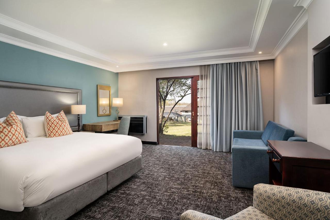 พรีเมียร์ โฮเทล รูเดอวัลเลย์ Hotel พริทอเรีย ภายนอก รูปภาพ