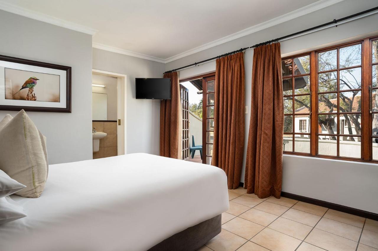 พรีเมียร์ โฮเทล รูเดอวัลเลย์ Hotel พริทอเรีย ภายนอก รูปภาพ